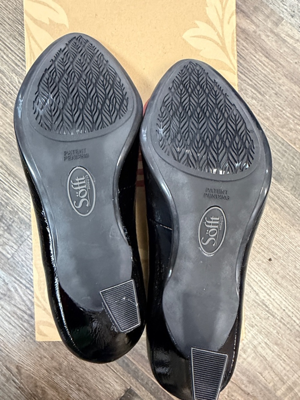 BRAND NEW Sofft Sienna Black Patent Leather Pumps Shoe Size 6 - Picture 6 of 8